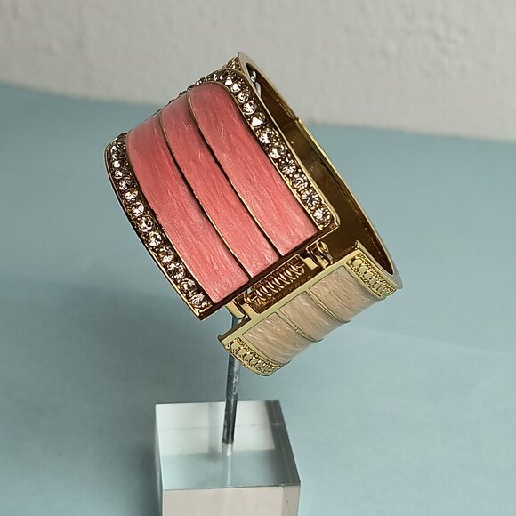 Retro Dripping Oil Oval Hinged Cuff Bangle Clamper Bracelet Two Tone Gol… - Picture 8 of 9